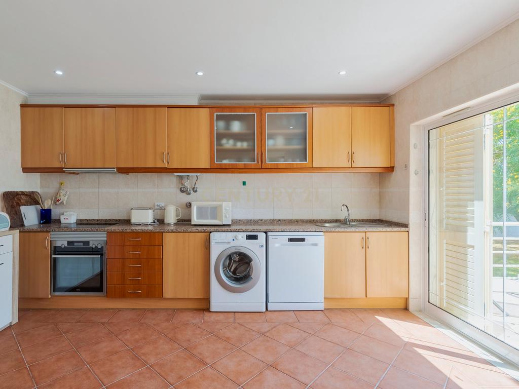 T2 Sesimbra (Castelo) - Image 15
