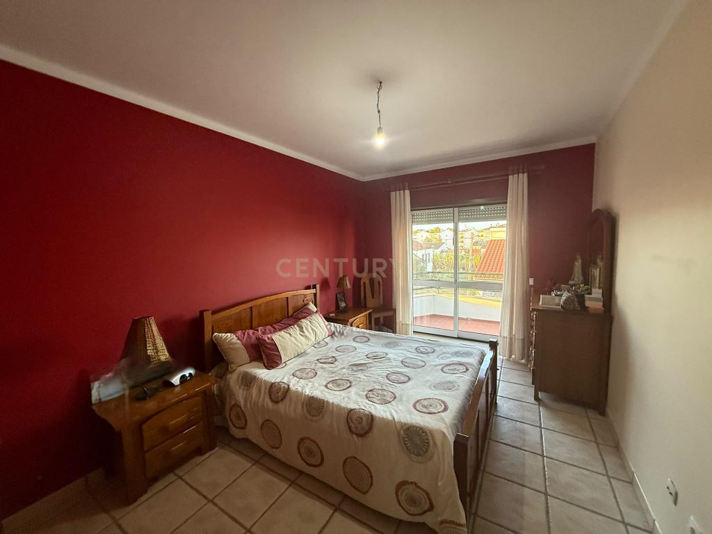 Apartamento T2 com possiblidade de T4, Entroncamento - Image 2
