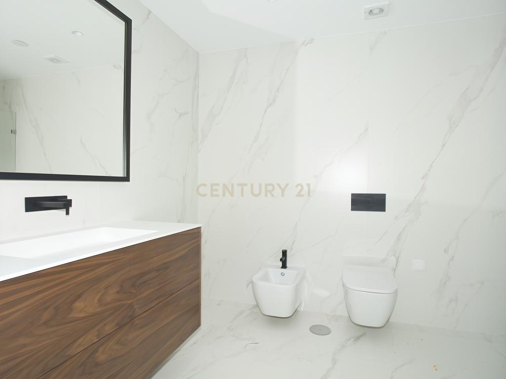 Lindíssimo Apartamento Novo T2 a dois passos da praia - Image 26