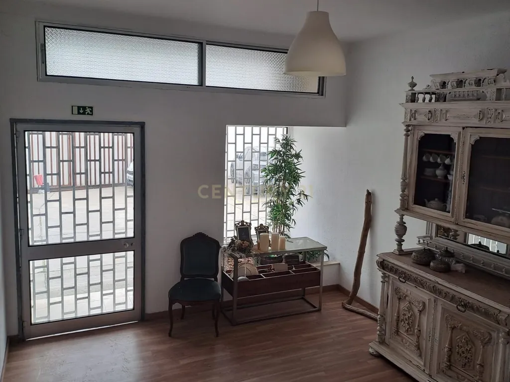 Escritórios para Empresas | 274 m² | 6 Salas | Zona Industrial de Palmela - Image 15