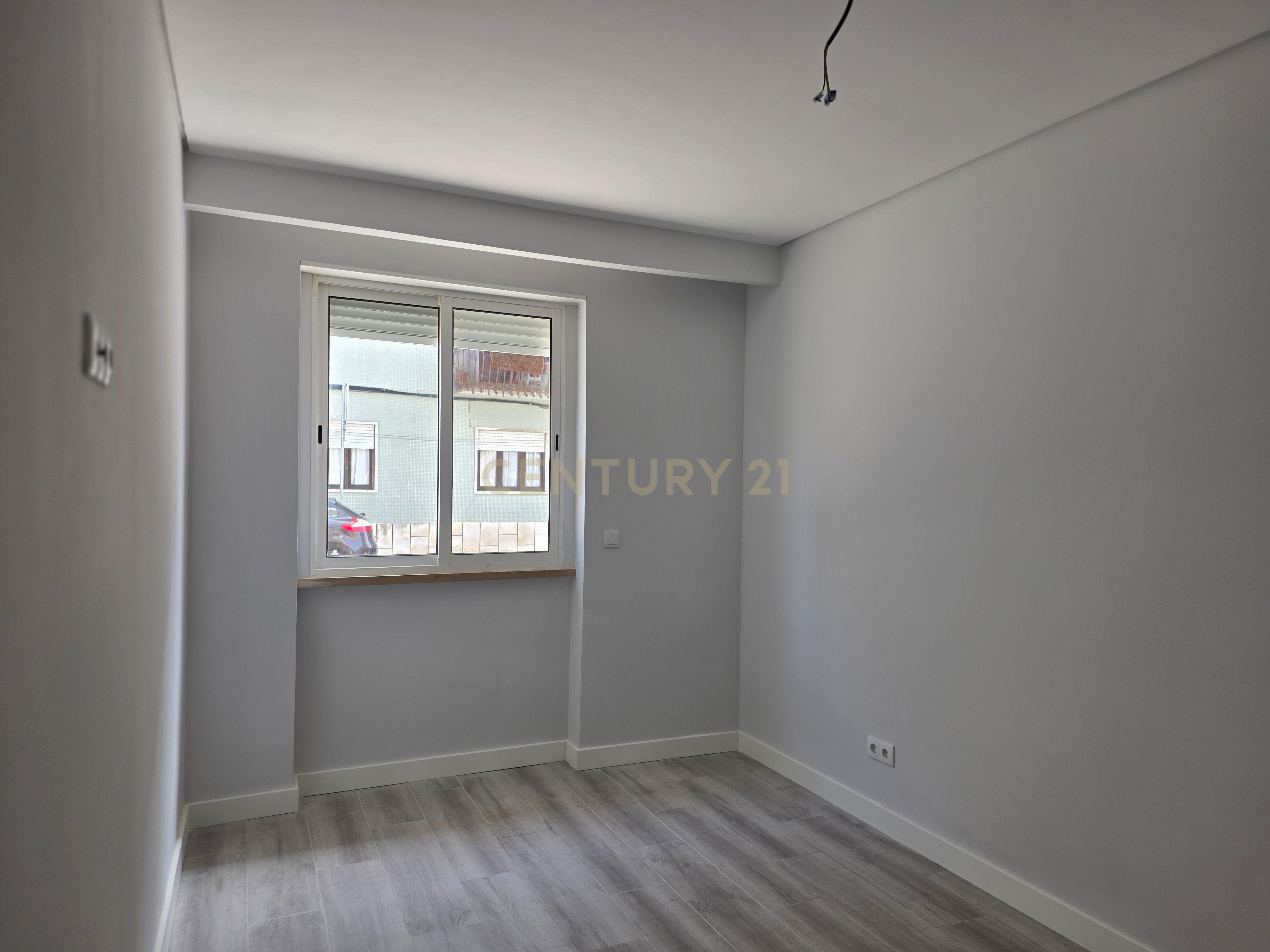 Fotografia 8 de Apartamento T2 Renovado em Alcochete com Logradouro