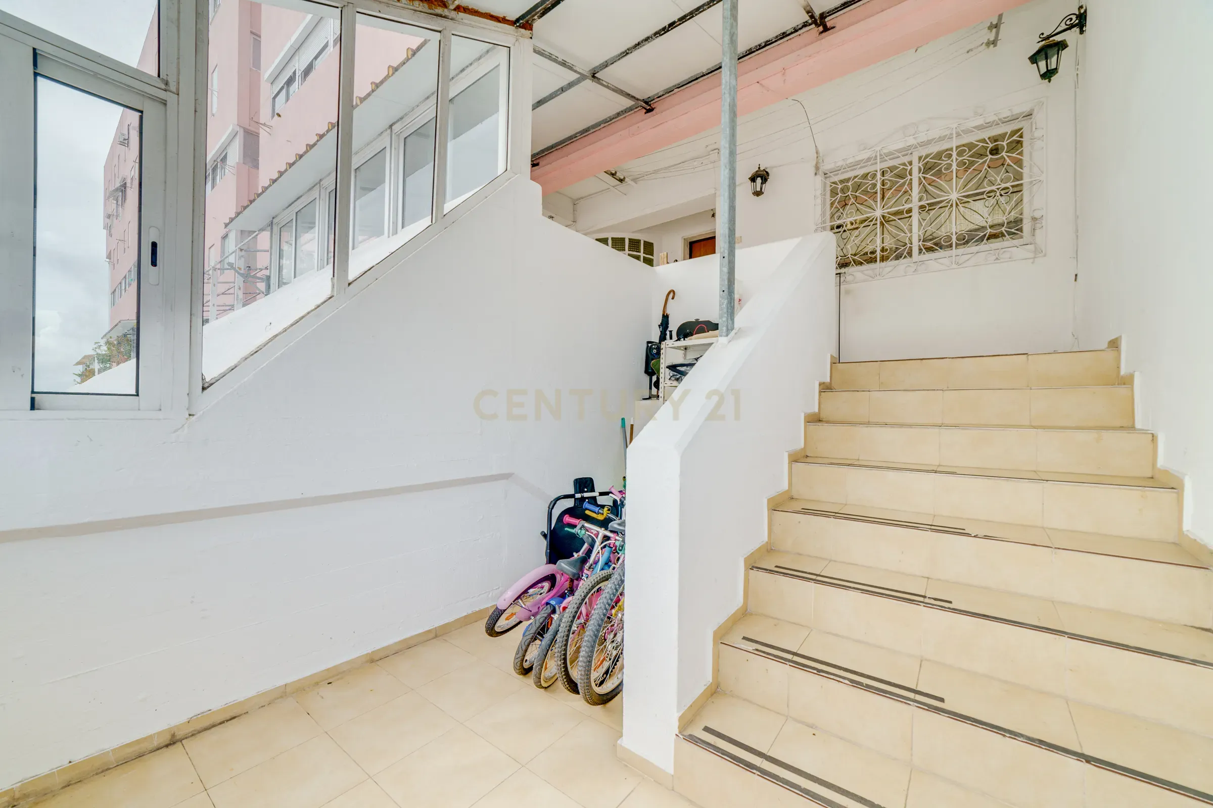 Apartamento T3 - Bairro dos Lóios - Lisboa - Image 3