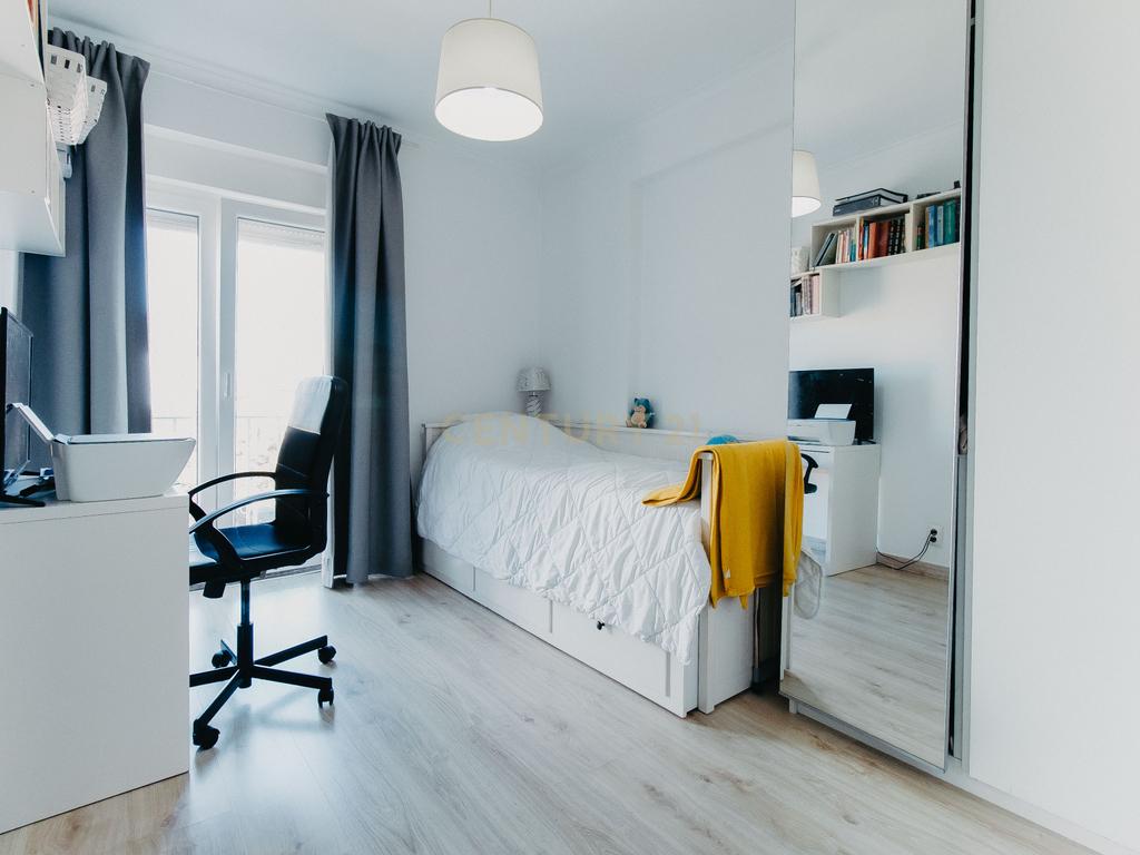 Apartamento T3, 3 varandas e 2 wc. Situado no último piso de um edifício tranquilo, conforto, funcionalidade e uma localização difícil de igualar. - Image 12