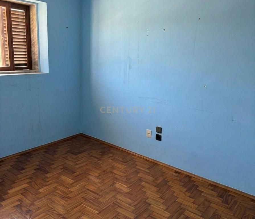 Moradia T7 com Enorme Potencial em Lote Total de 5.611 m² - Image 4