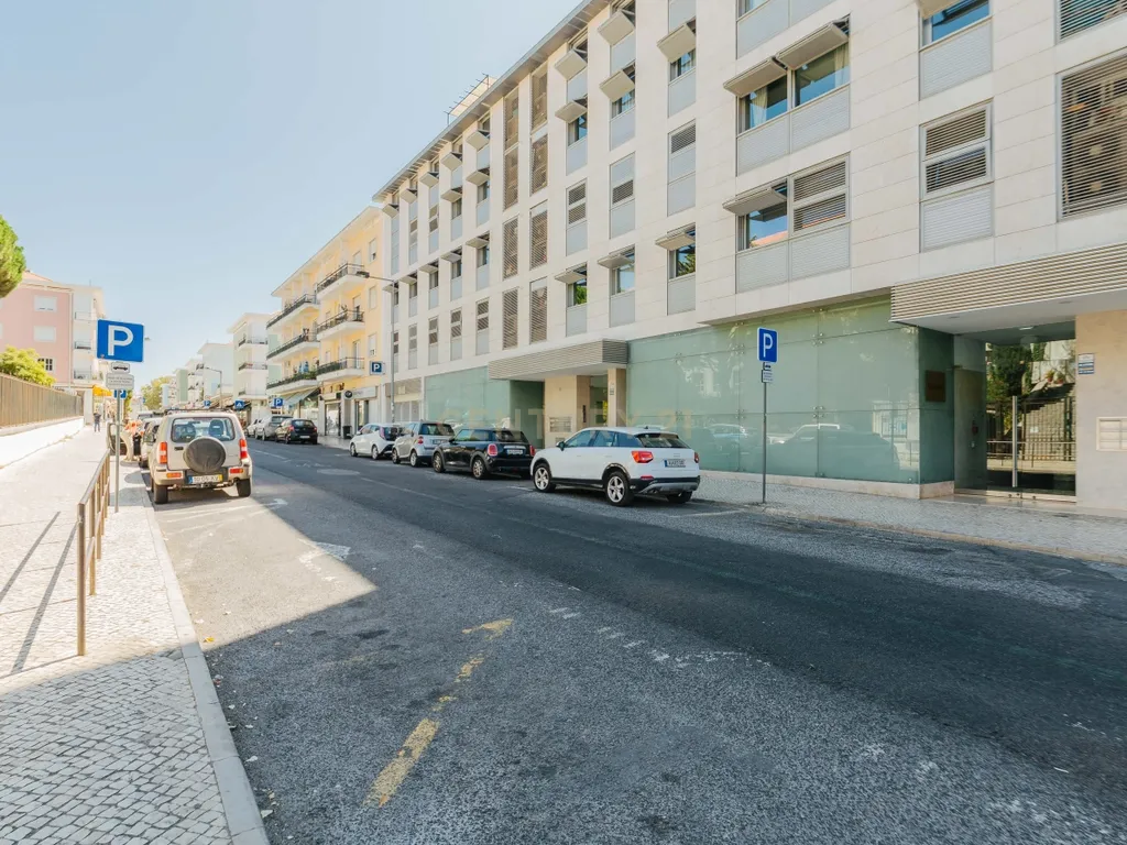 T3 em Alvalade, junto à Av. da Igreja com terraço - Image 36