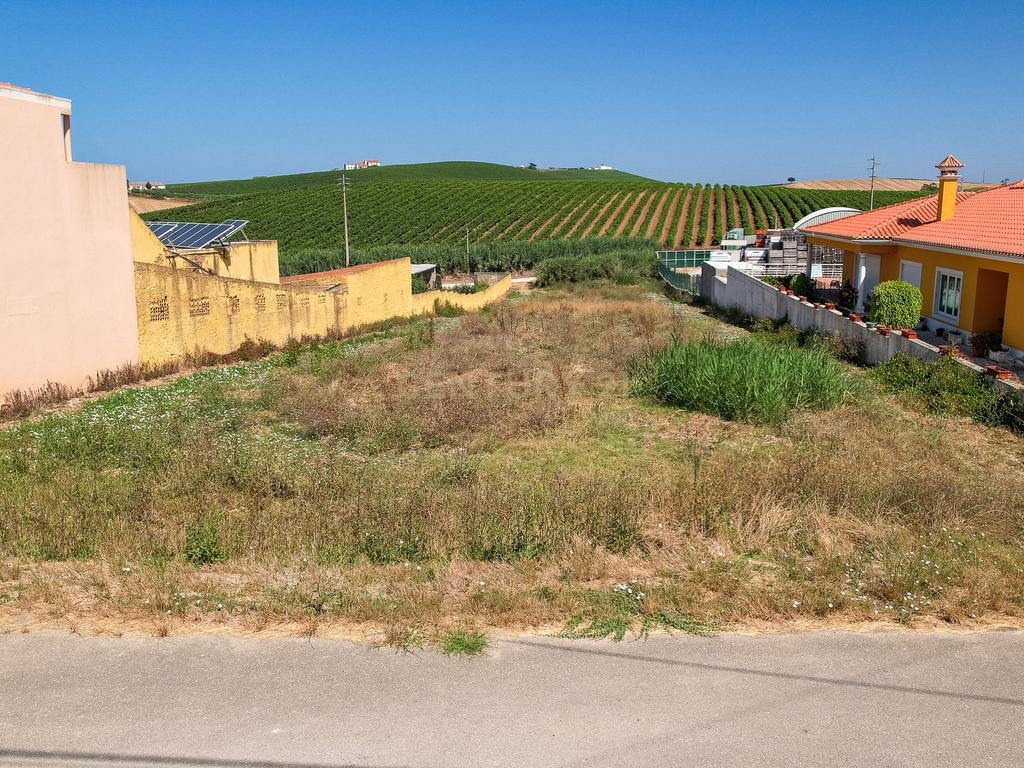 ** Descubra este magnífico Terreno Urbanizável c/2.360 mts2  em Torres Vedras, Lisboa. ** - Image 3