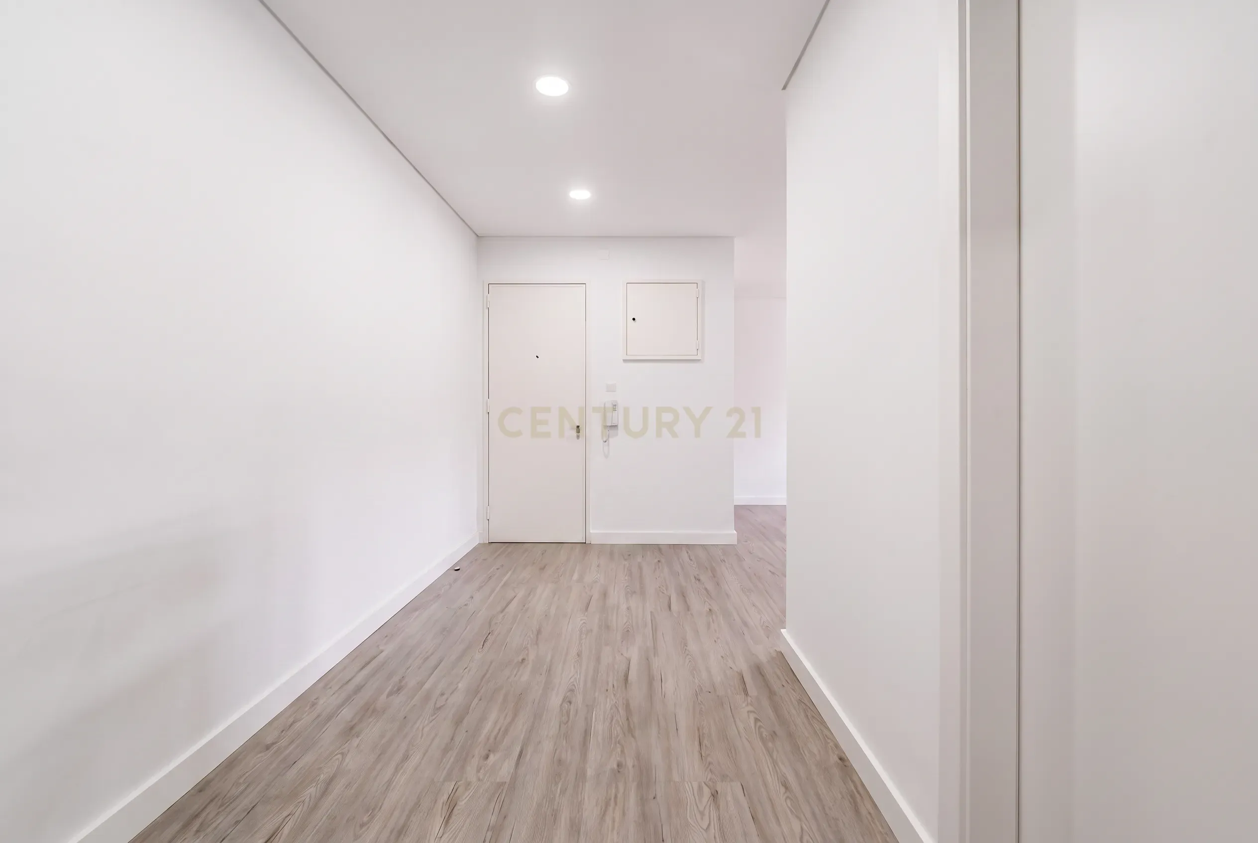 Fotografia 10 de Apartamento T1 Como Novo, em Corroios