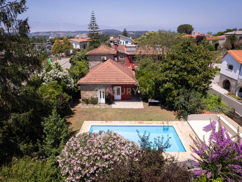 Moradia T6 de Charme com Piscina,  na Trofa (São Romão do Coronado) - Image 9