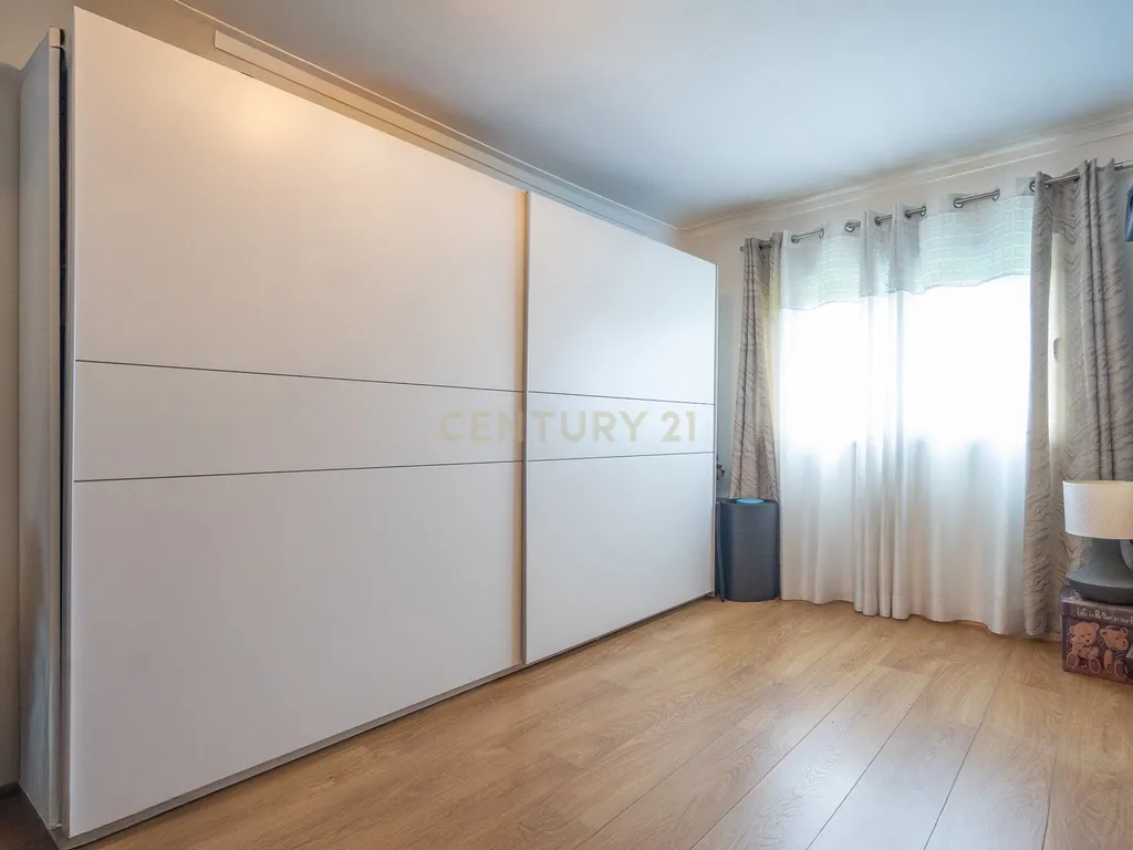 Apartamento T3 - Seminovo - C/ garagem - Image 31
