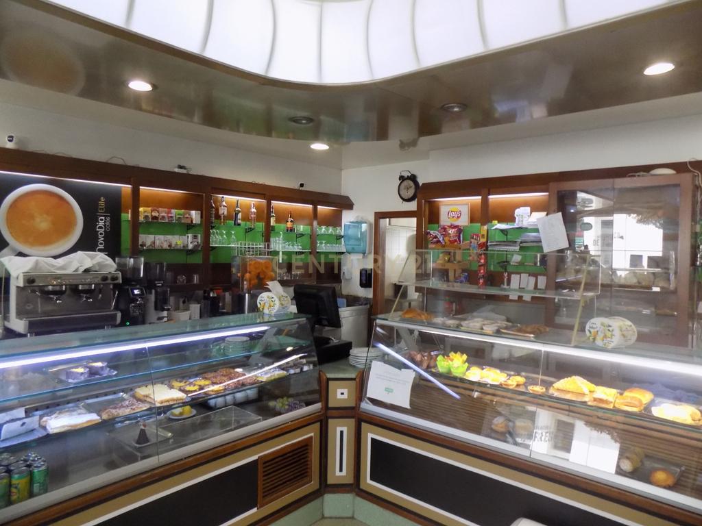 Pastelaria na zona histórica de Torres Vedras - Image 8