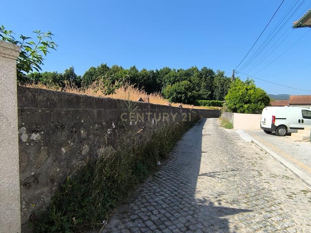 Terreno com Vista Montanha em Esposende - 3765m² - Image 9