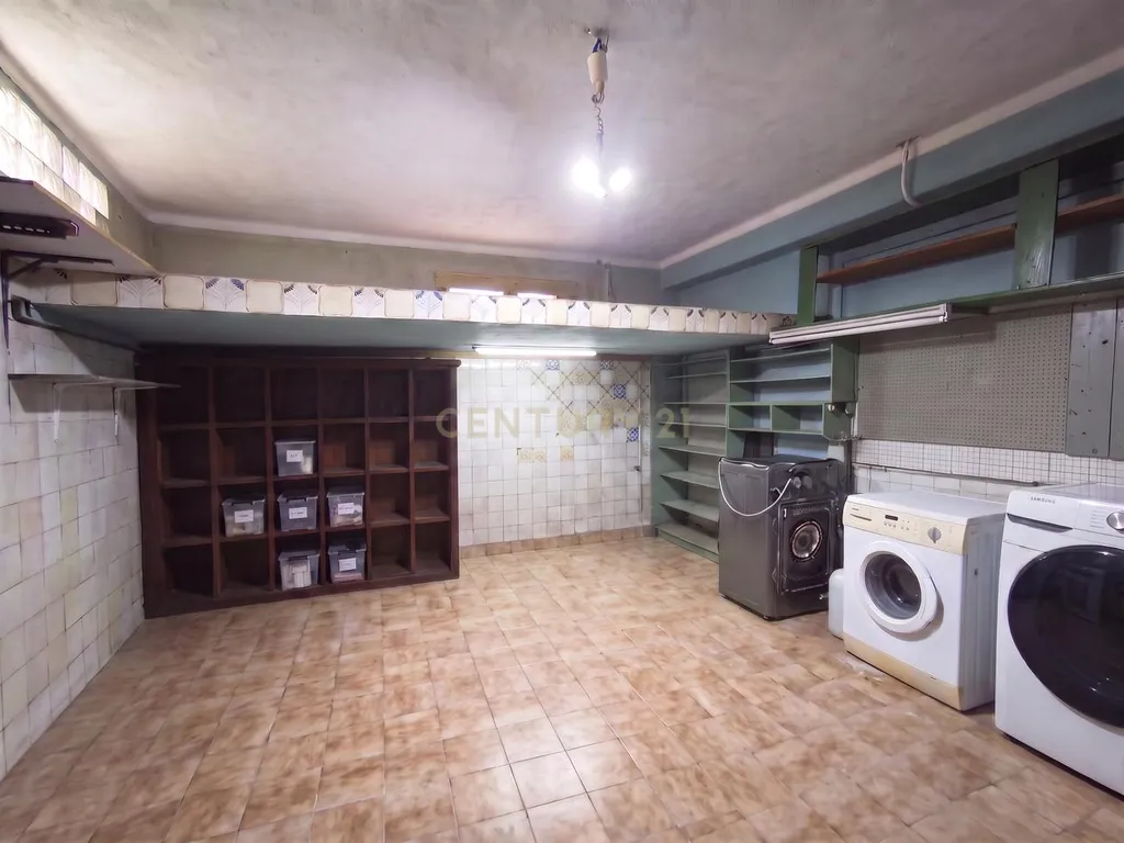 Fantástico T3 com garagem na Amora - Image 15