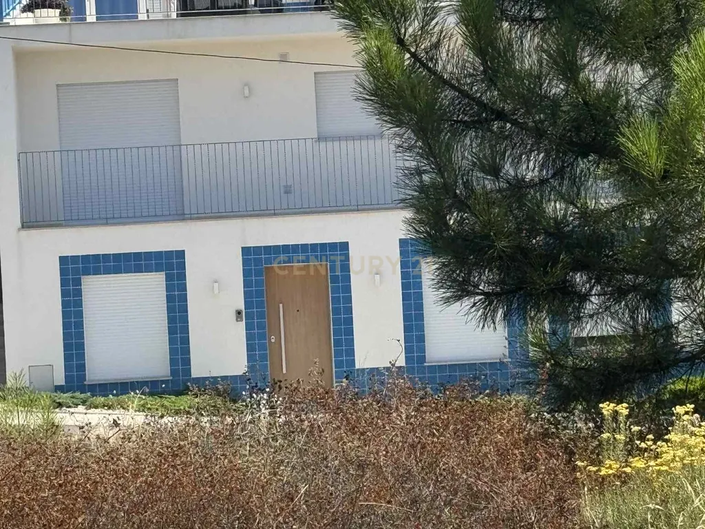 Terreno com Projeto Aprovado na Nazaré com licença a levantamento - Image 7