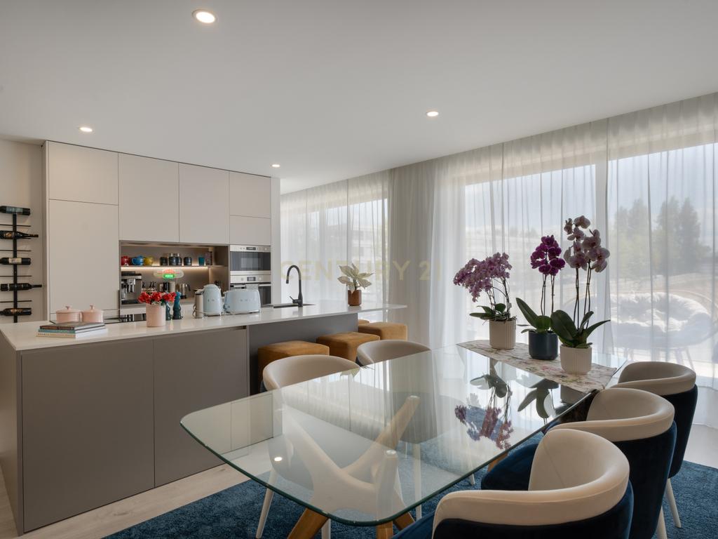 Luxuoso Apartamento Novo com Vista Parque em Lousada - Image 7