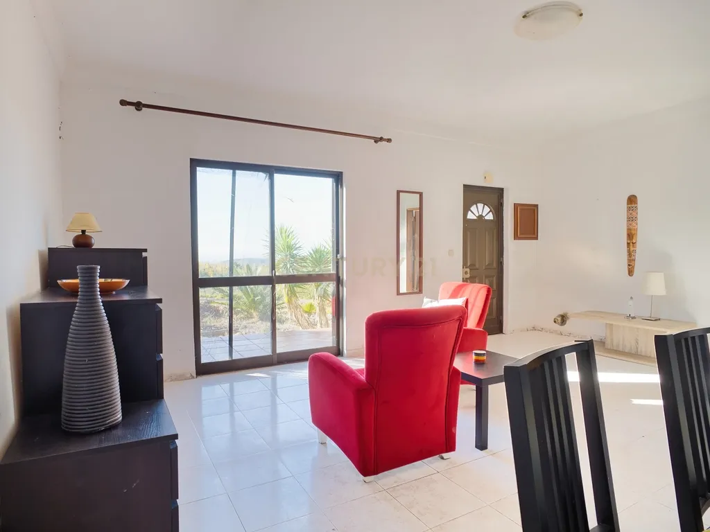 Casa com charme, vista mar e muito potencial - Image 12