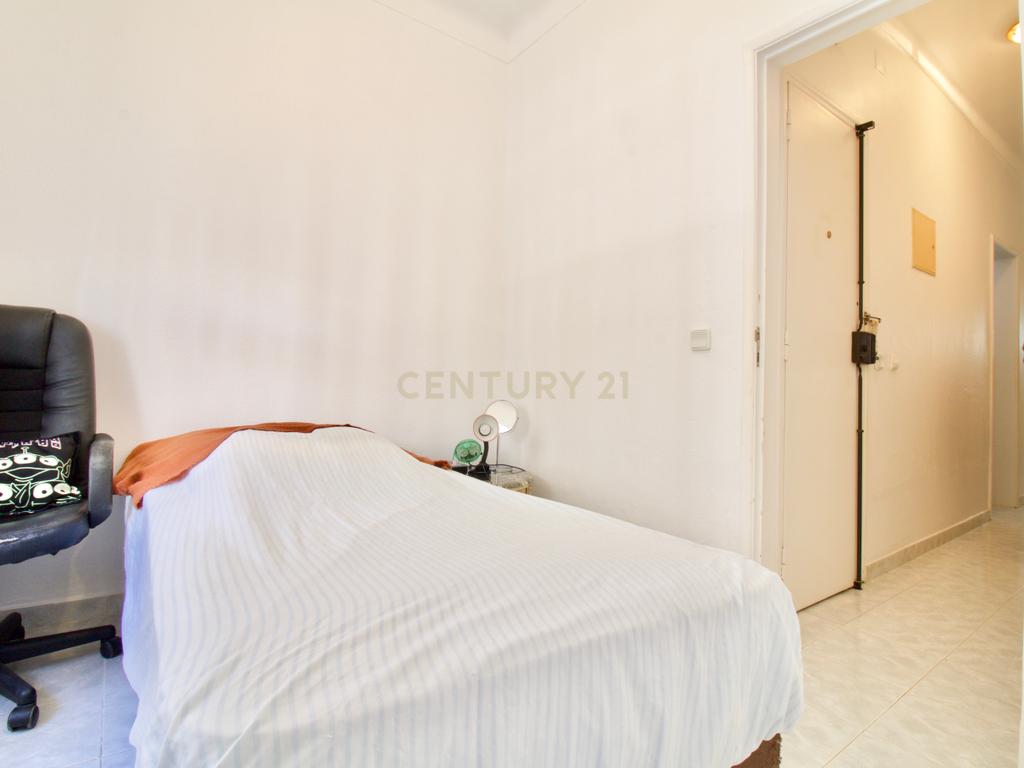 Apartamento T1 centro de Almada - Image 9