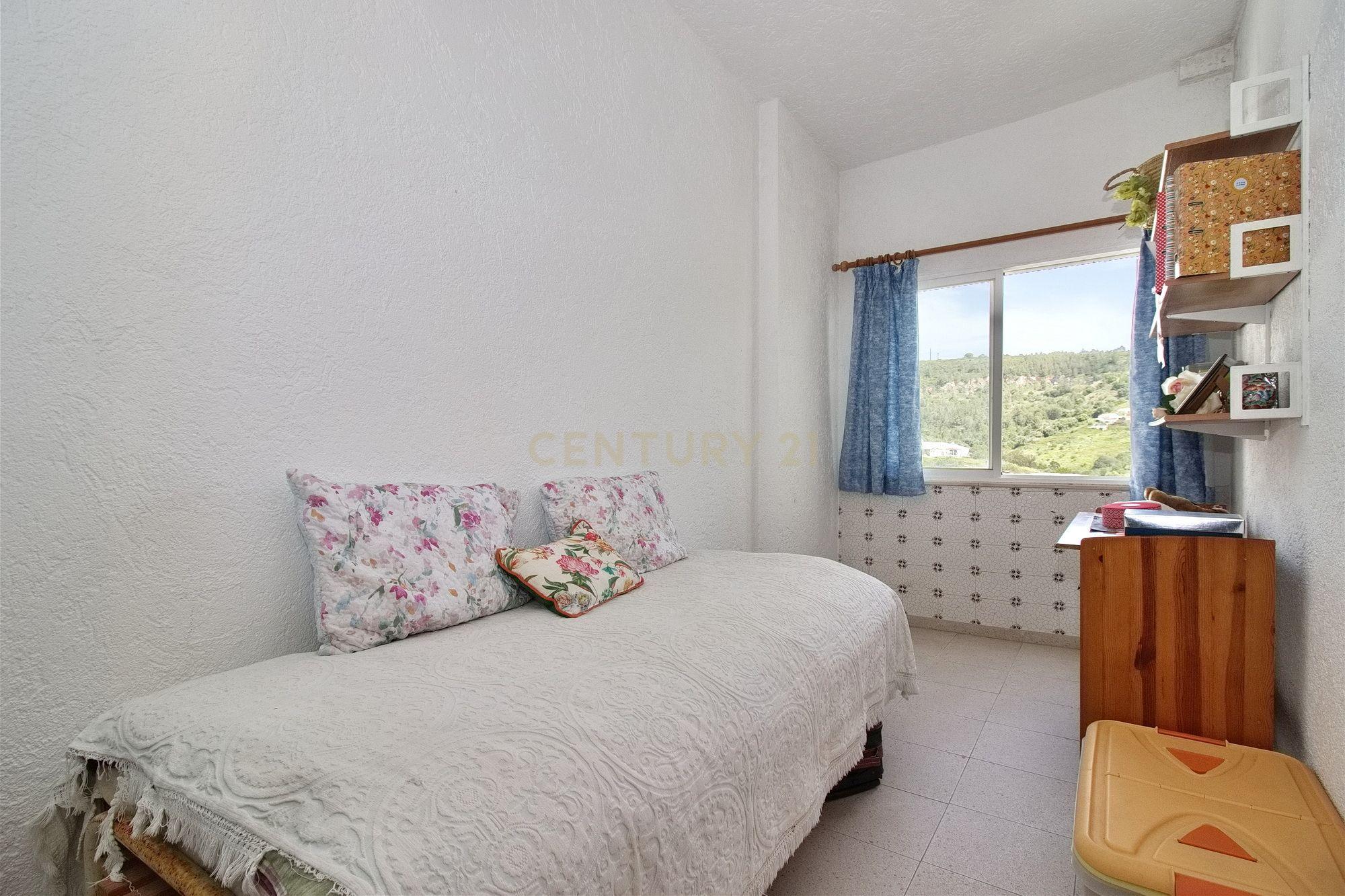 Apartamento T1+2 na Histórica Aldeia do Castelo de Sesimbra - Image 14