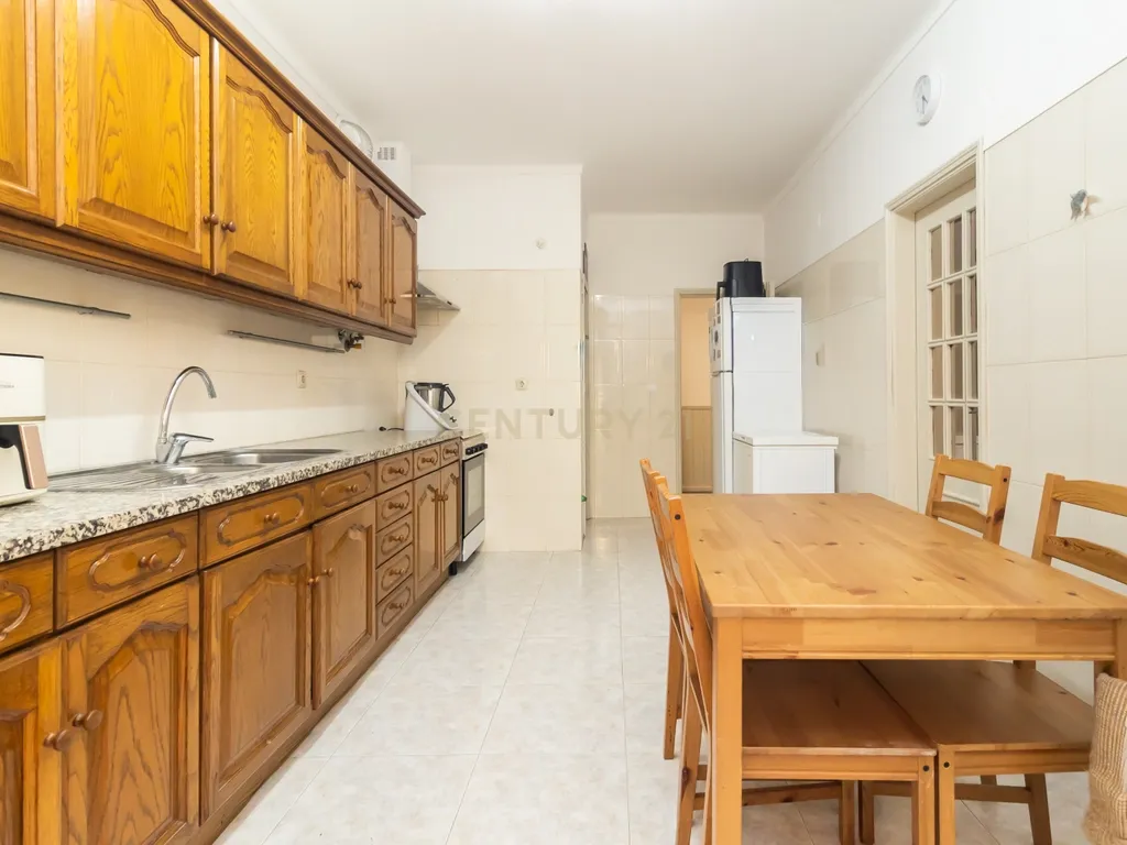 Viva com conforto no coração de Setúbal – Excelente Apartamento T3 nos Pinheirinhos - Image 41