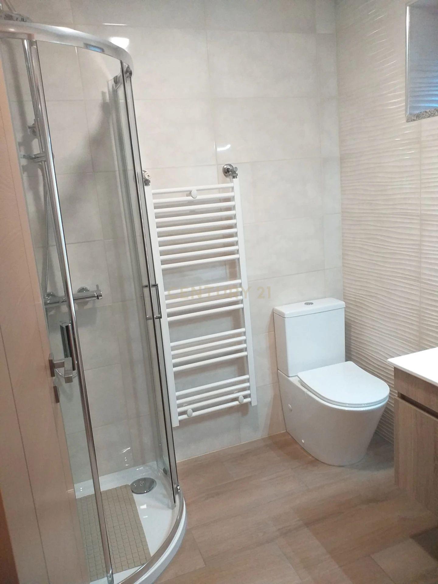 Magnífica Casa com 3 Apartamentos na Vila do Gerês - Image 14
