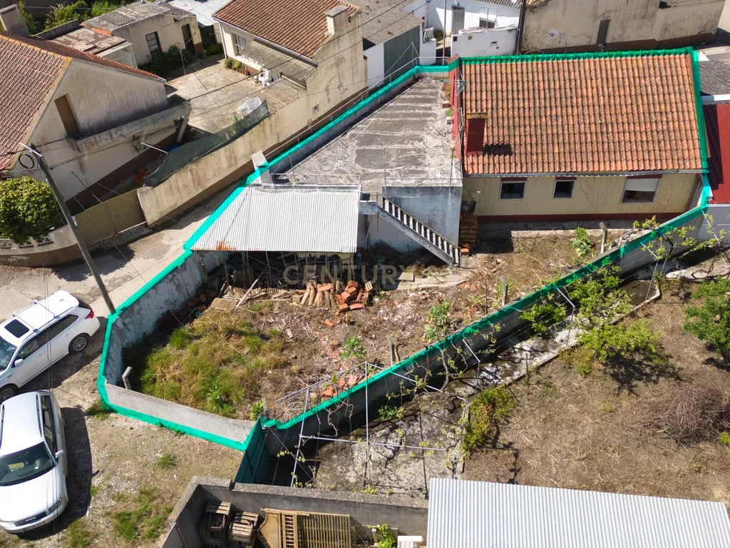 Moradia t2 mais sótão e quintal com excelente localização na Delgada - Image 20