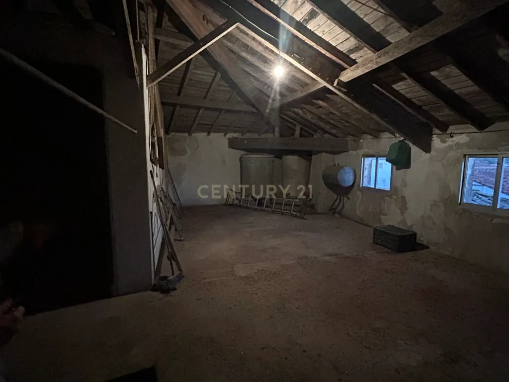 Edifício exclusivo com grande potencial numa das melhores zonas de Trujillo - Image 108