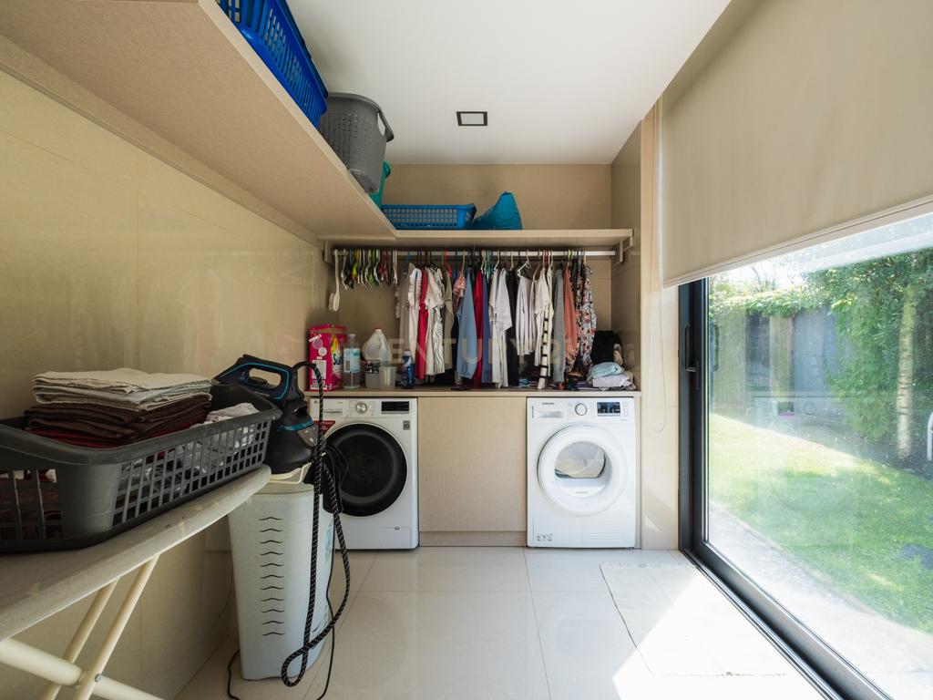 Luxuosa Moradia T4 com Piscina e Vista Panorâmica em Lousada - Image 15
