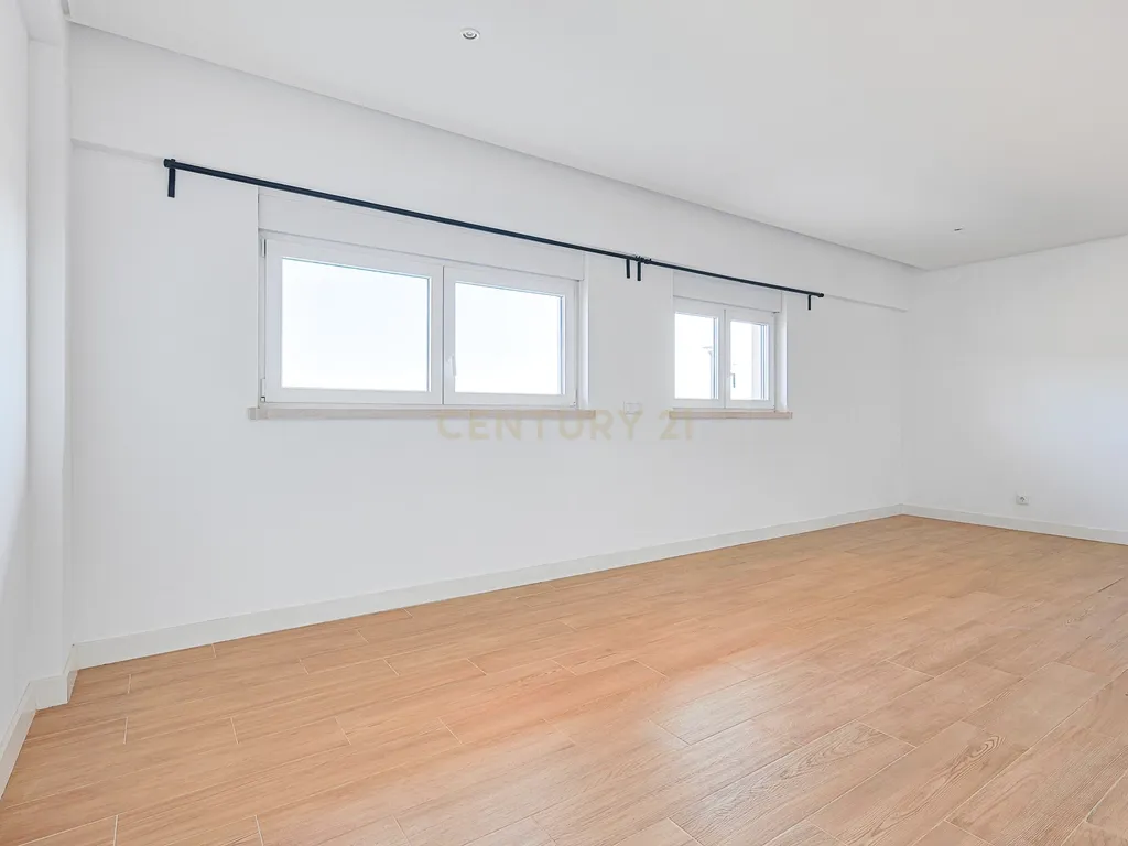 T1 - Apartamento Moderno no Montijo para Arrendamento - Image 13