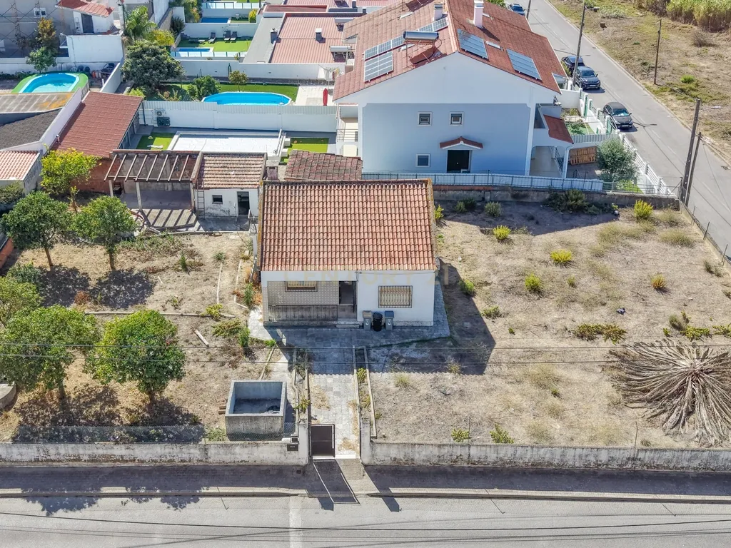 Moradia Isolada com Terreno de 1041 m² – Um Mundo de Possibilidades! - Image 130