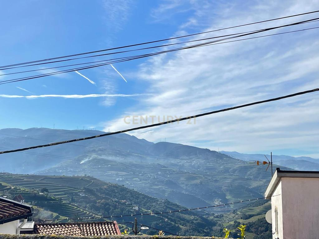 Moradia para recuperar em Oliveira - Mesão Frio - Image 22