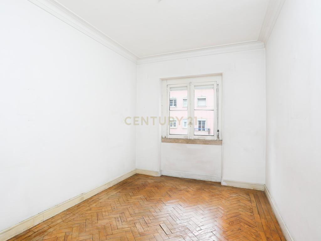 T2 | Entrecampos | 3º Andar com Elevador | 450.000€ - Image 10