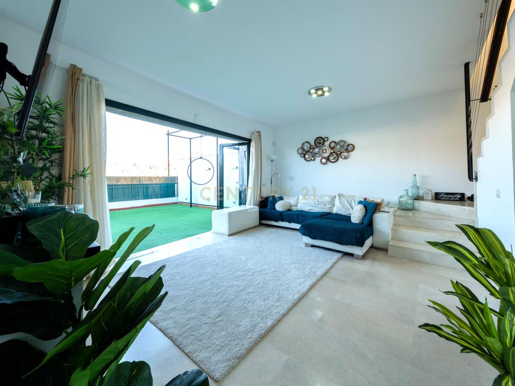 Adosado con gran jardín privado en Puerto Rico, Mogán