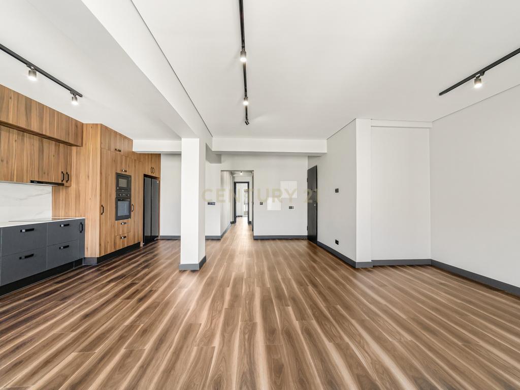 Apartamento T3 Totalmente Renovado - Image 3