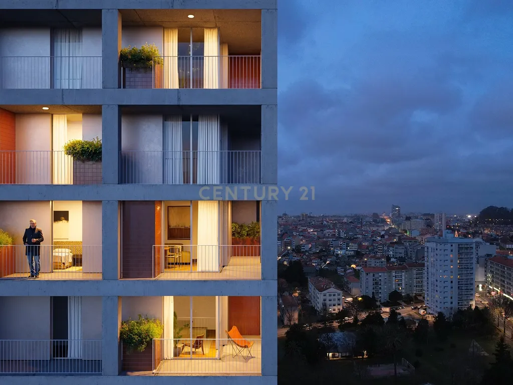 Luxuoso Apartamento T2 com Vista Mar em Bonfim, Porto - Image 7