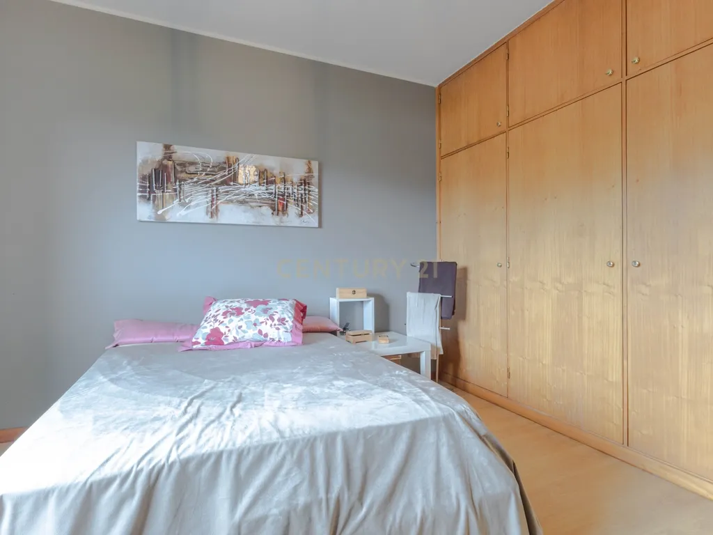 Fantástico Apartamento T2 com Lareira, Varanda e Lugar de Garagem | Fânzeres – Gondomar - Image 21