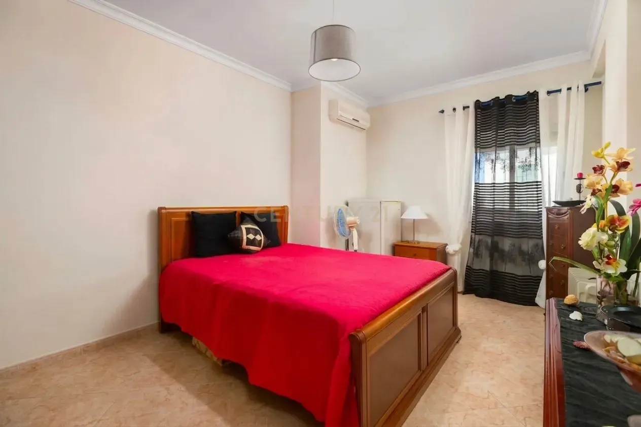 Fotografia 10 de Apartamento T3 com 128,50 m² na Avenida Zeca Afonso – Tavira