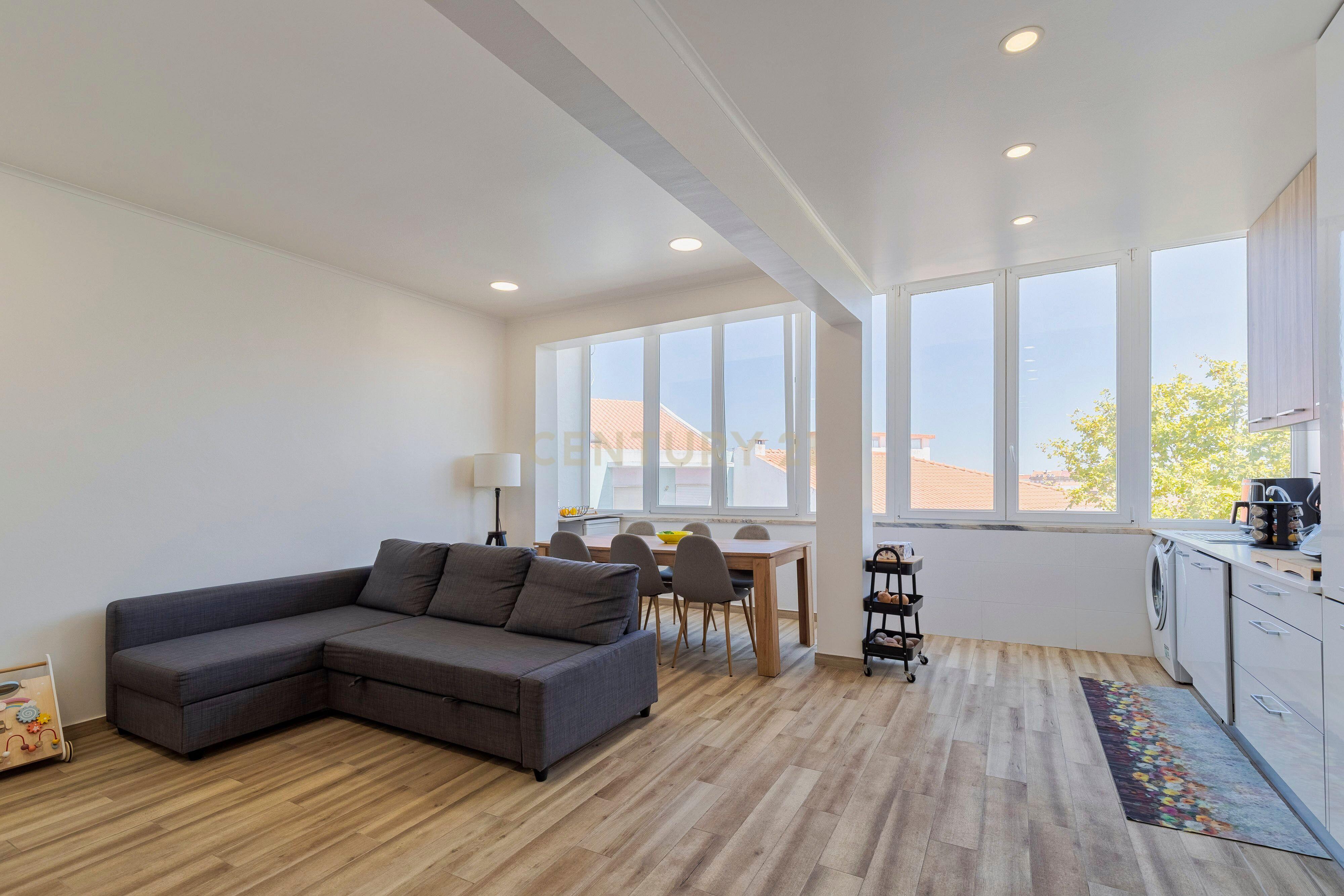 Fotografia 9 de Apartamento T3 com varanda  no Feijó