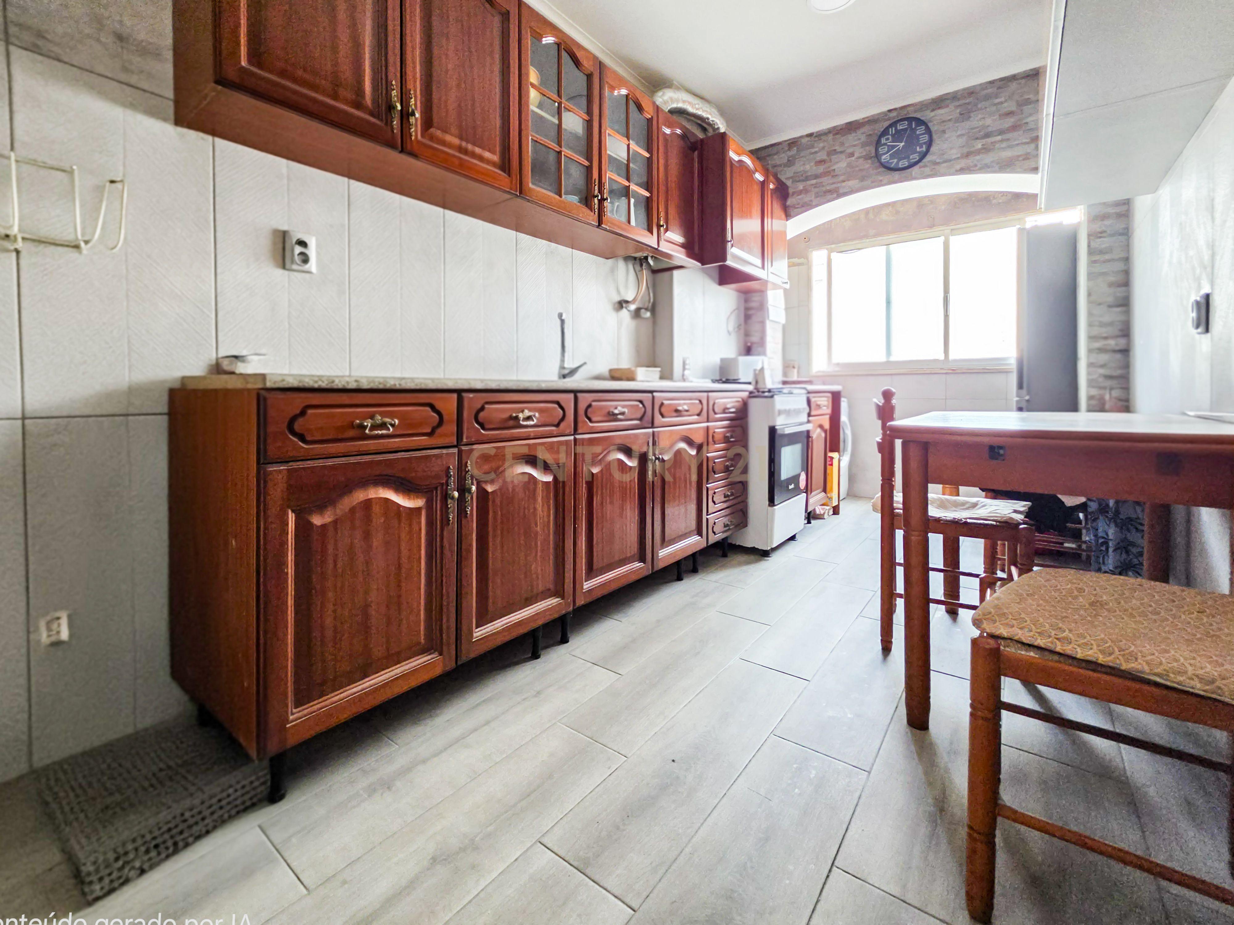 Fotografia 4 de Apartamento T1 com Varanda em Localização Central