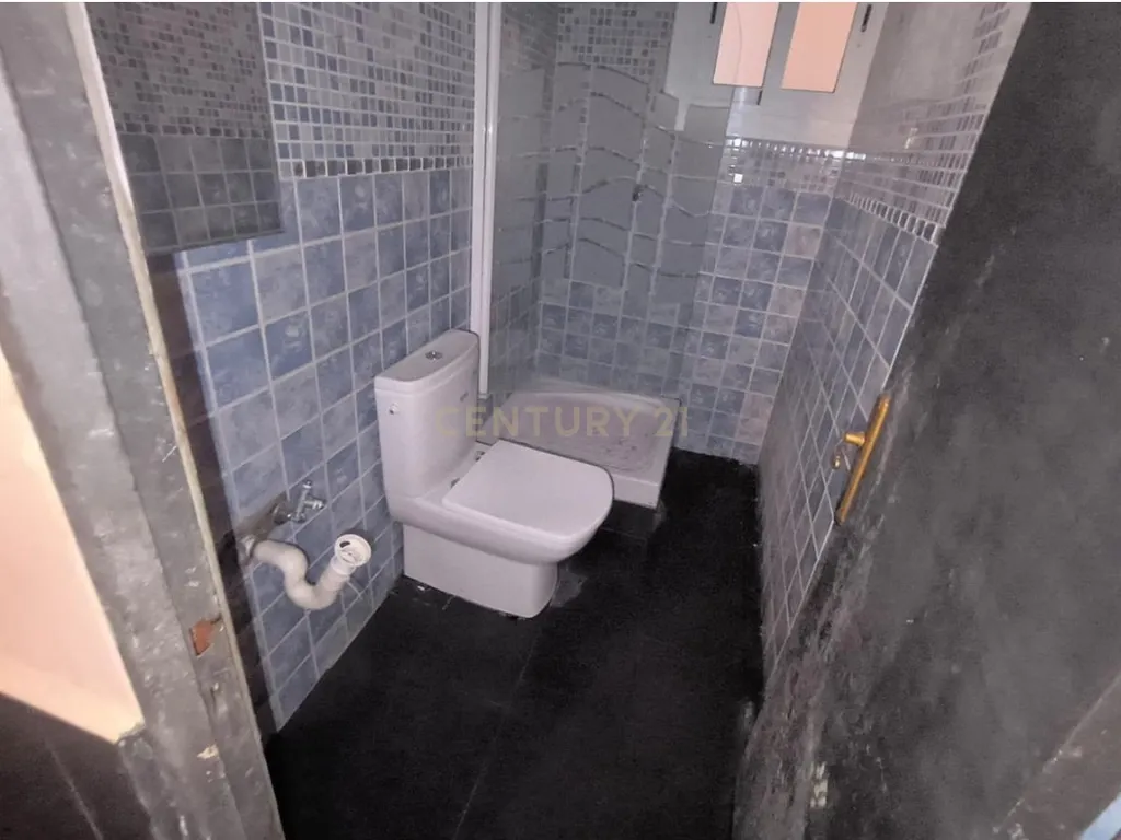 Apartamento para Recuperar em Ripollet, Barcelona - Image 19