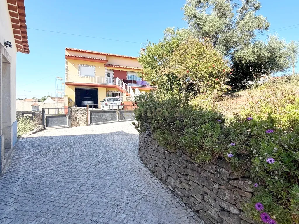 Moradia T2 em Carvalhal, Bombarral - Oportunidade Única - Image 14