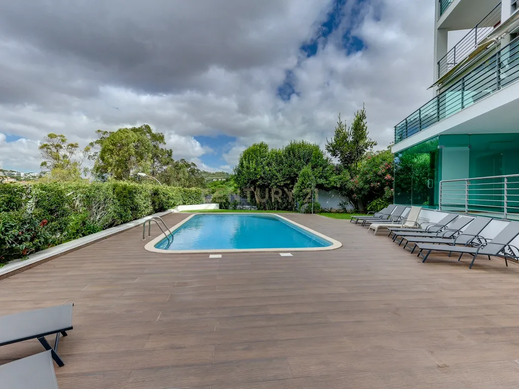 Apartamento T3 com vista panorâmica sobre o Jamor em condomínio fechado com piscina e ginásio - Image 24