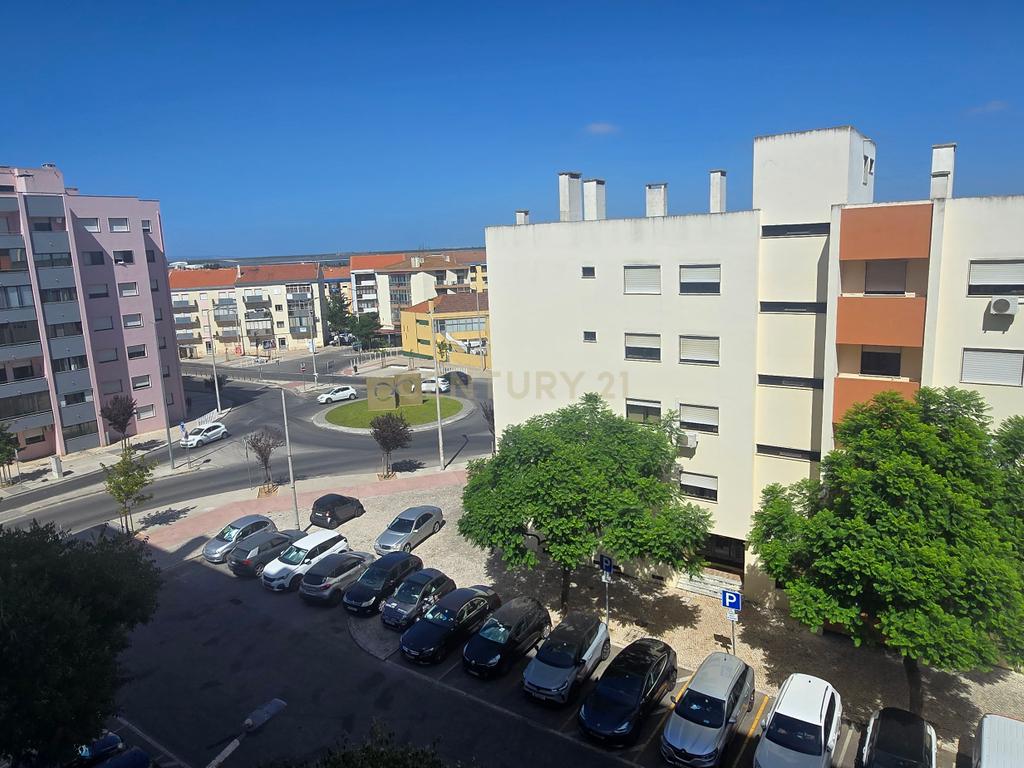 Apartamento T3 com suite e estacionamento | Fidalguinhos, Barreiro - Image 18