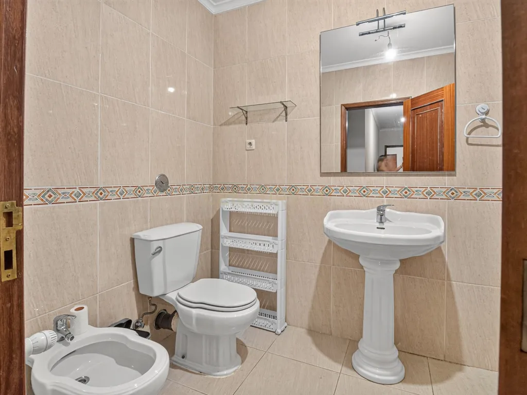 Apartamento T3 com Garagem Fechada, excelente localização!! - Bragança - Image 13