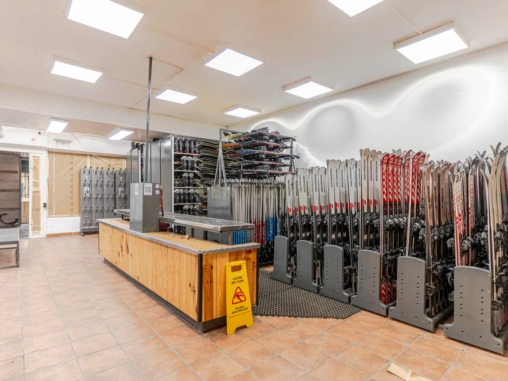 Loja Comercial em Monachil, Granada - Oportunidade Única - Image 36