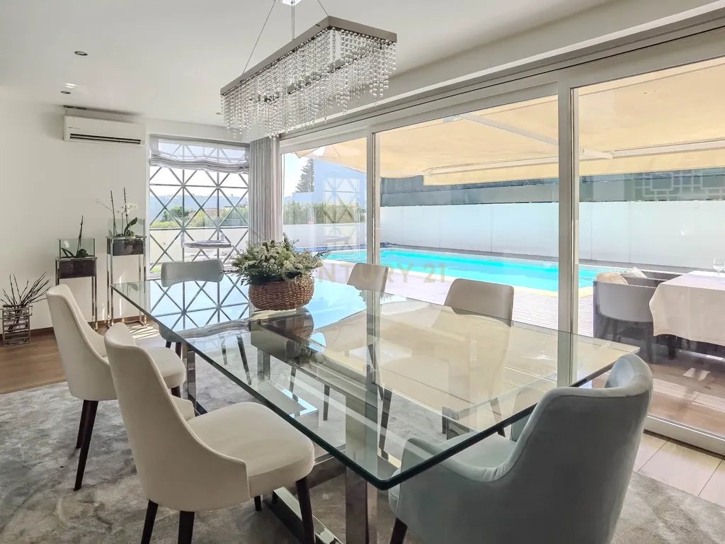 Luxuosa Moradia T3 em Gondomar com Vista Panorâmica e Piscina - Image 11