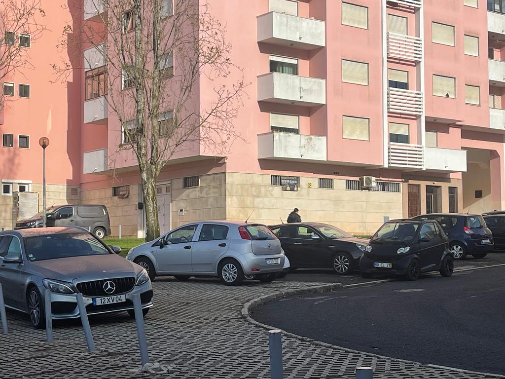 Armazem / Garagem 180m2 em Sao Marcos - Sintra - Image 11