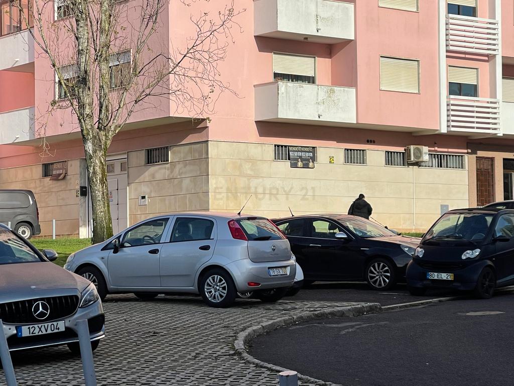 Armazem / Garagem 180m2 em Sao Marcos - Sintra - Image 12