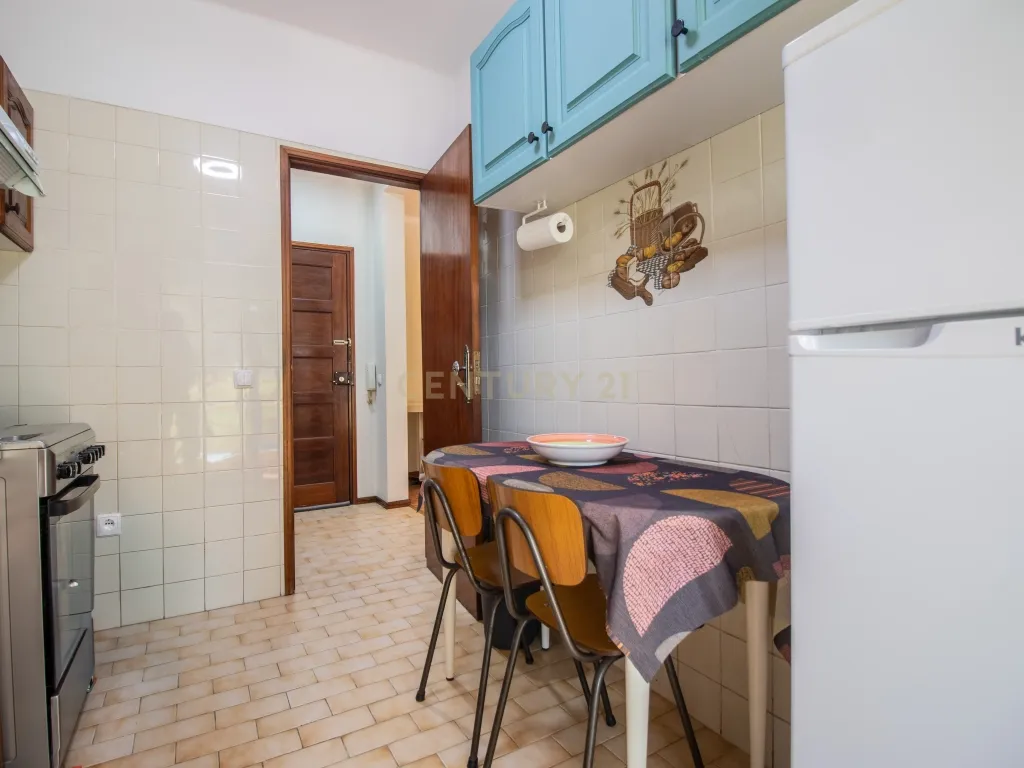 Apartamento T2 com varanda e elevador na Figueira da Foz - Image 10