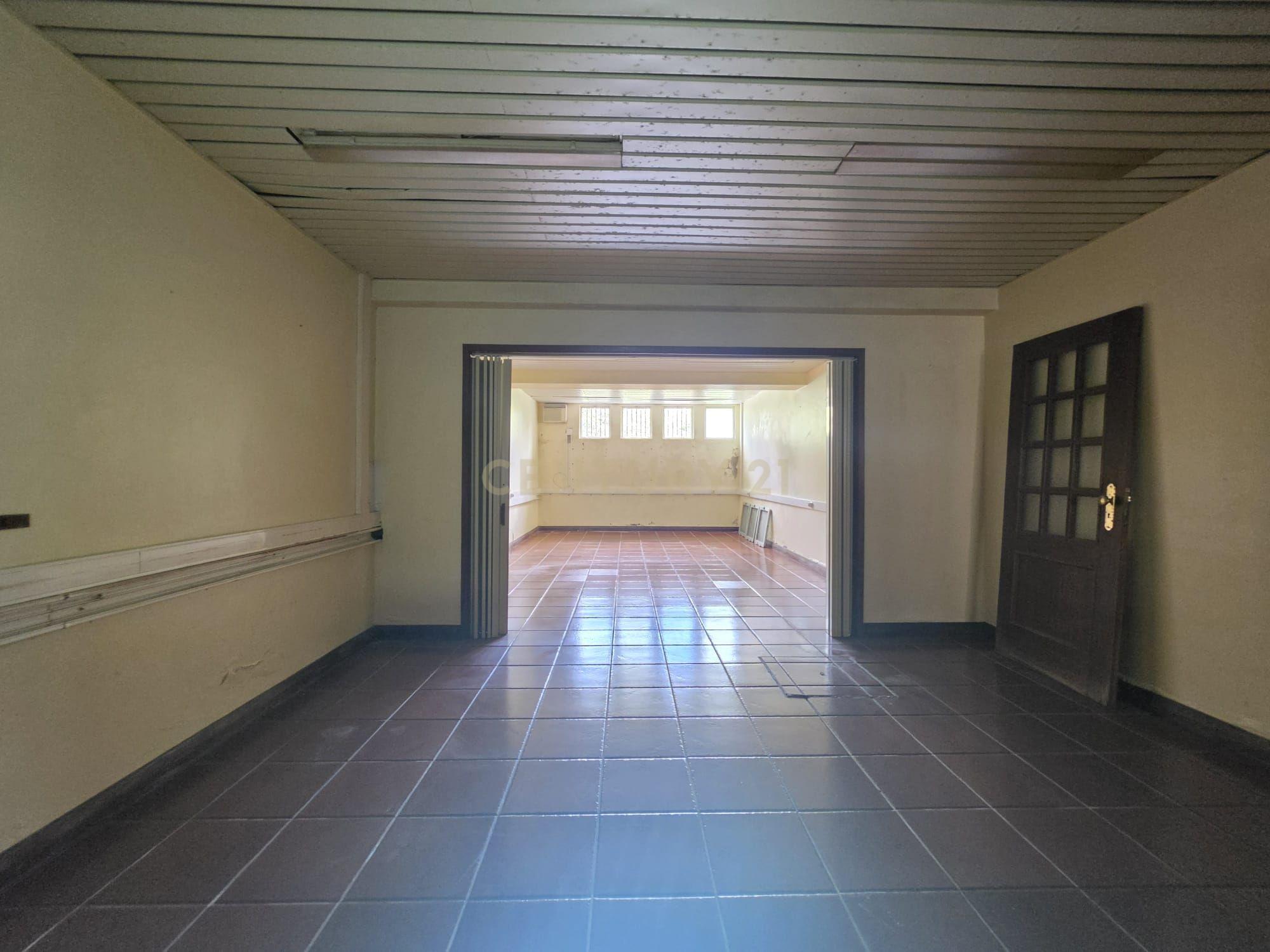 Fotografia 11 de Espaço Comercial | 111 m² | Rua de Lisboa | Excelente Localização