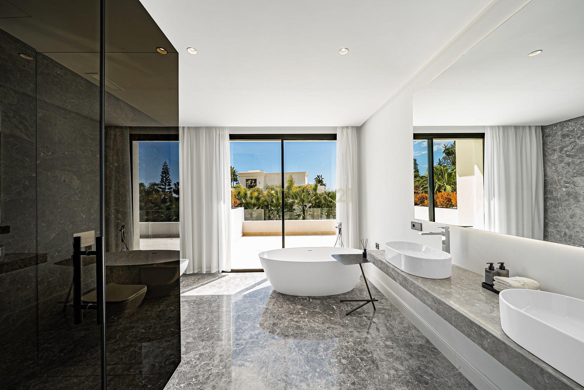 Vilas de Luxo Intemporais na Golden Mile de Marbella - Image 4