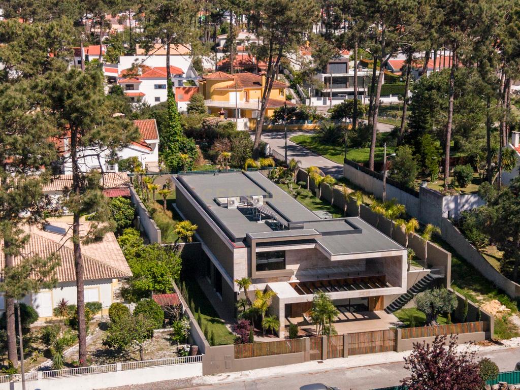 Moradia T4 na Verdizela — Design, Luz e Piscina num Terreno de 1.032 m² - Image 43